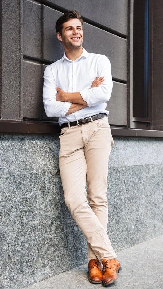 beige pants combinations with white shirt